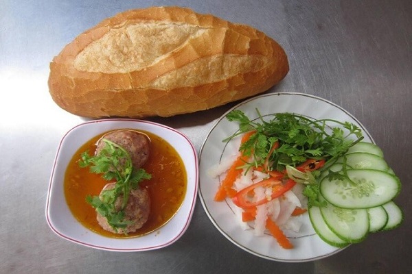 bánh mì xíu mại đà lạt