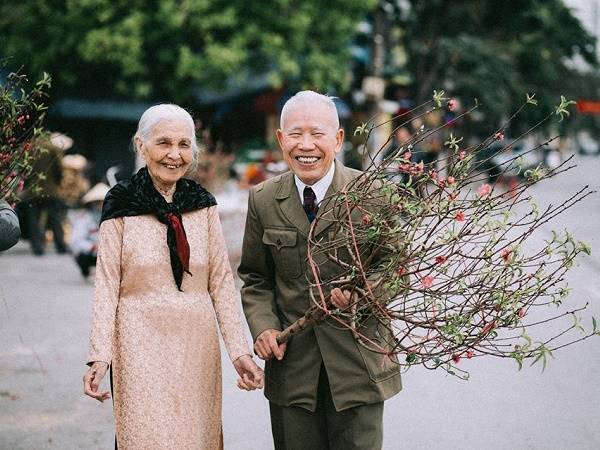 Nằm mơ thấy ông bà là điềm gì? Đánh xổ số tô con nào?