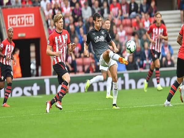 Dự đoán Burnley vs Southampton 22/4