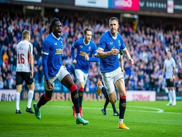 Dự đoán Eintracht Frankfurt vs Rangers 19/5