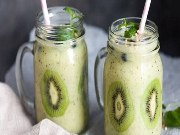 Cách làm nước sinh tố Kiwi bất cứ ai cũng đều làm được