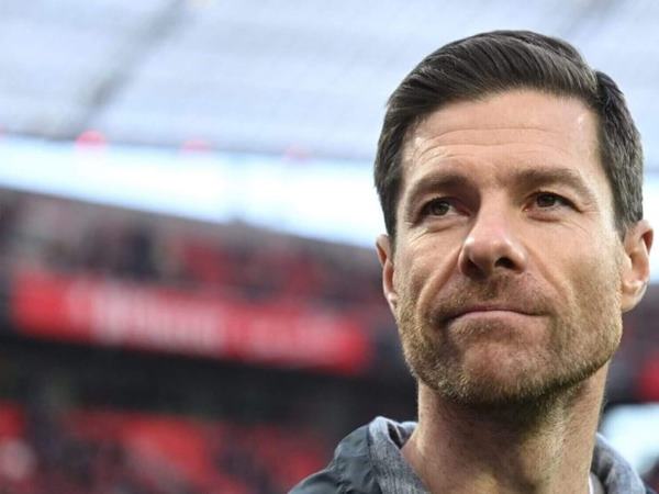 Xabi Alonso giỏi quá, Leverkusen tá hoả